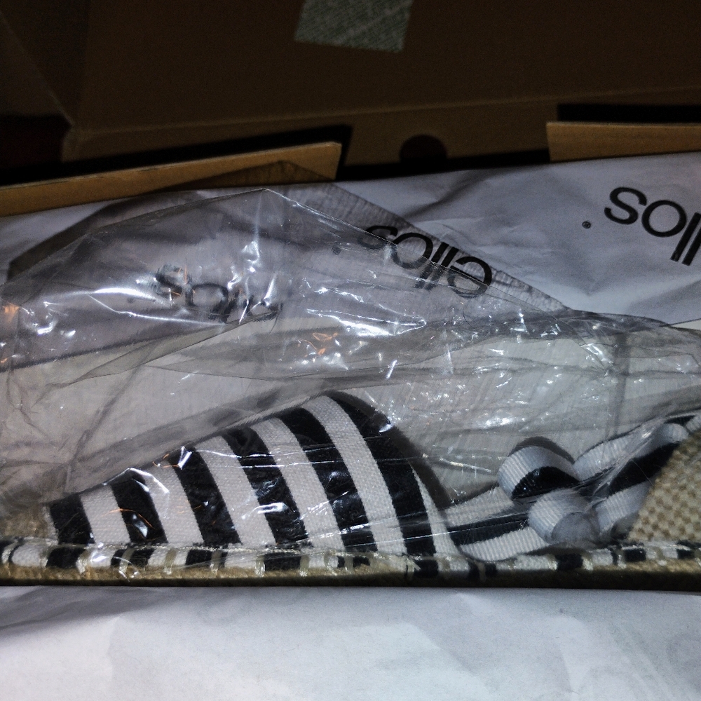 NIB Lace-Up Flat Espadrilles - Picture 9 of 11